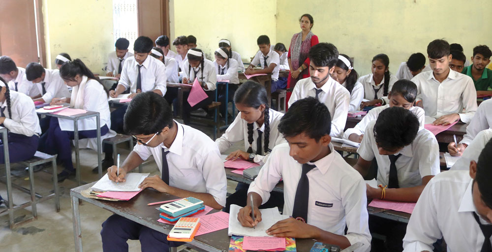 महानगरले एक वर्ष नपुग्दै हटायो स्वयंसेवक शिक्षक
